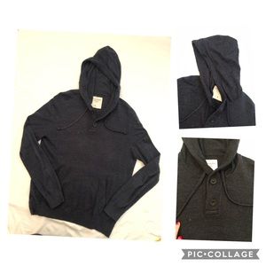 Men’s Abercrombie & Fitch • Navy Blue Sweater